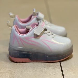 Jiandian White & Pink Roller Wheel Girls Sneakers